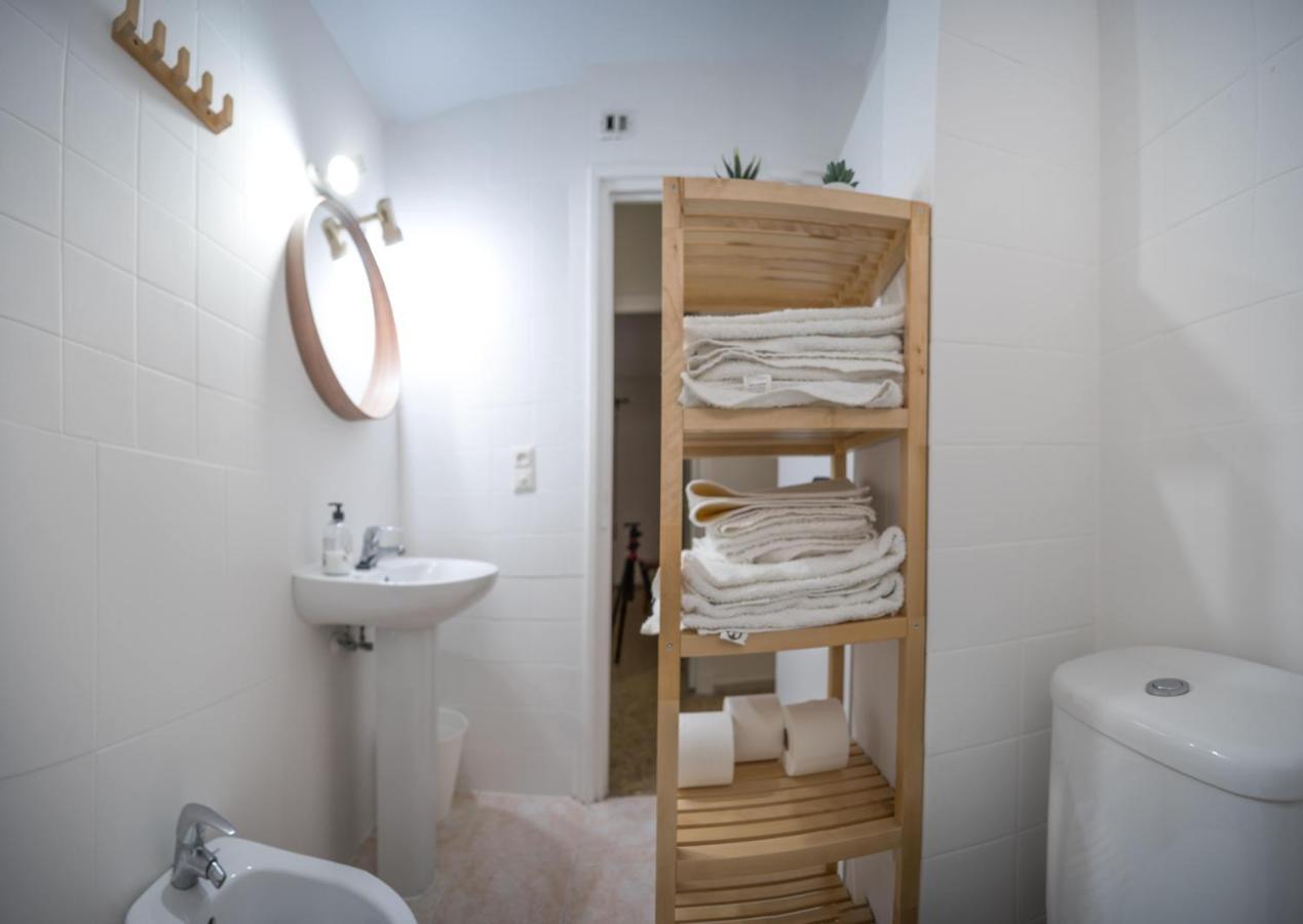 Delfin Playa Basic Ha Apartment Cádiz Eksteriør bilde