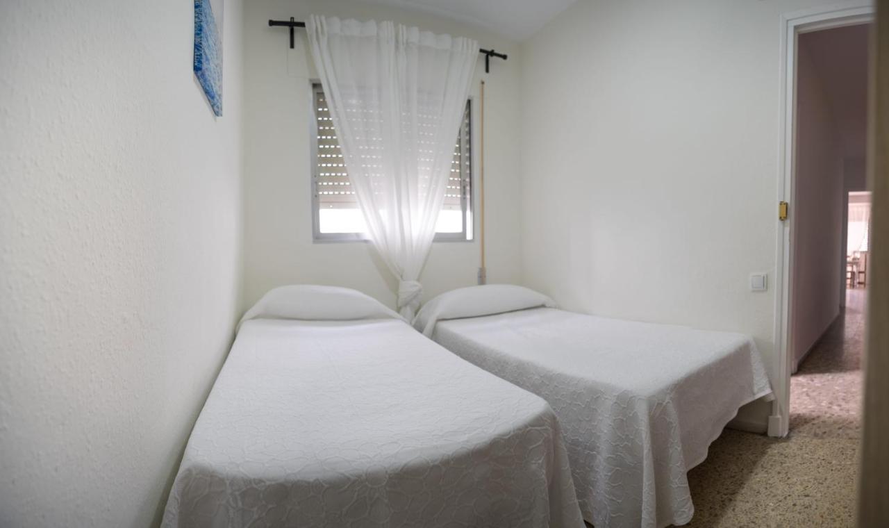 Delfin Playa Basic Ha Apartment Cádiz Eksteriør bilde